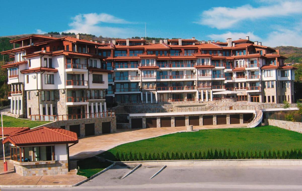 Апартамент За Гости Влади В Комплекс Garden Palace Balchik Ngoại thất bức ảnh