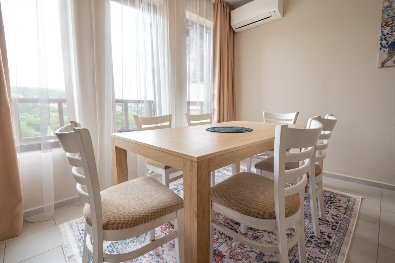 Апартамент За Гости Влади В Комплекс Garden Palace Balchik Ngoại thất bức ảnh