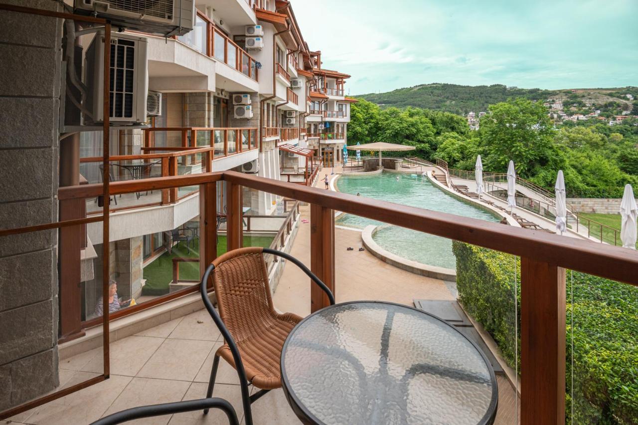 Апартамент За Гости Влади В Комплекс Garden Palace Balchik Ngoại thất bức ảnh