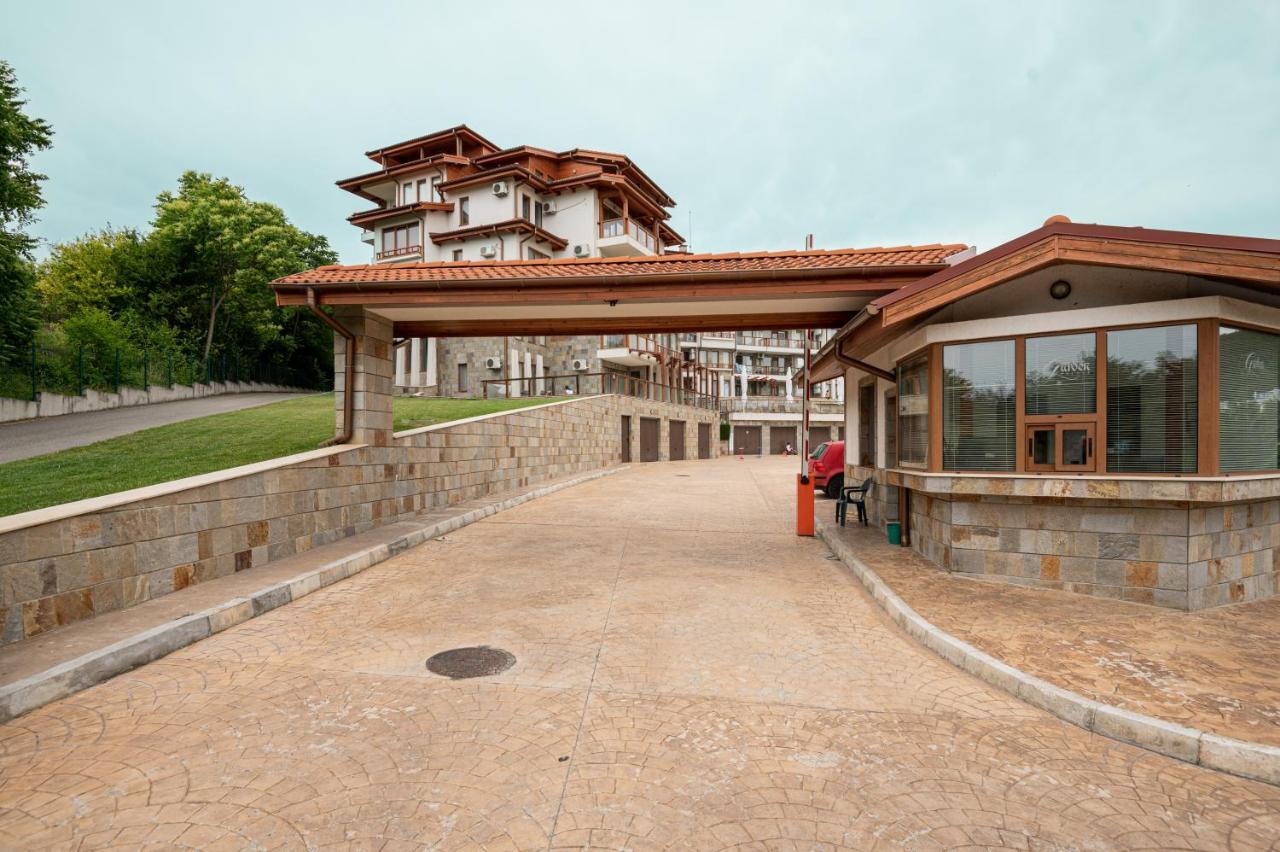 Апартамент За Гости Влади В Комплекс Garden Palace Balchik Ngoại thất bức ảnh